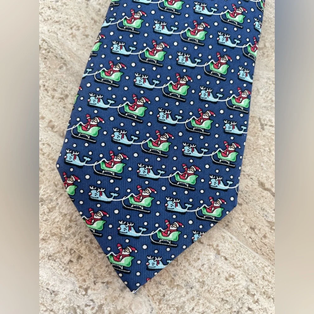 Vineyard Vines Navy Santa Reindeer Tie